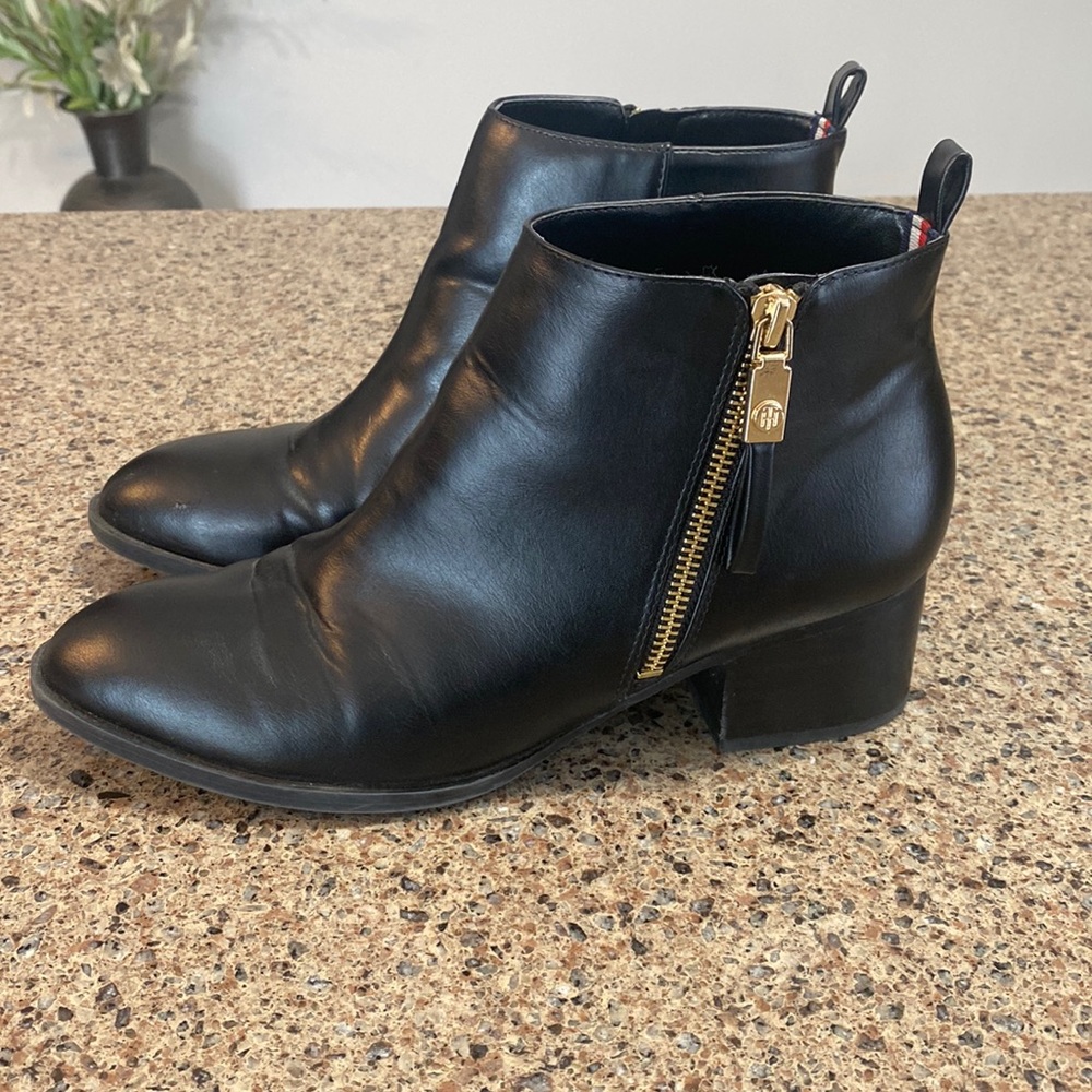 Tommy Hilfiger boots